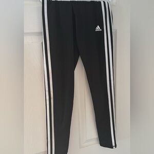 Adidas kids sport pants size 14 – joggers sweatpants w/white stripes kids L (US)